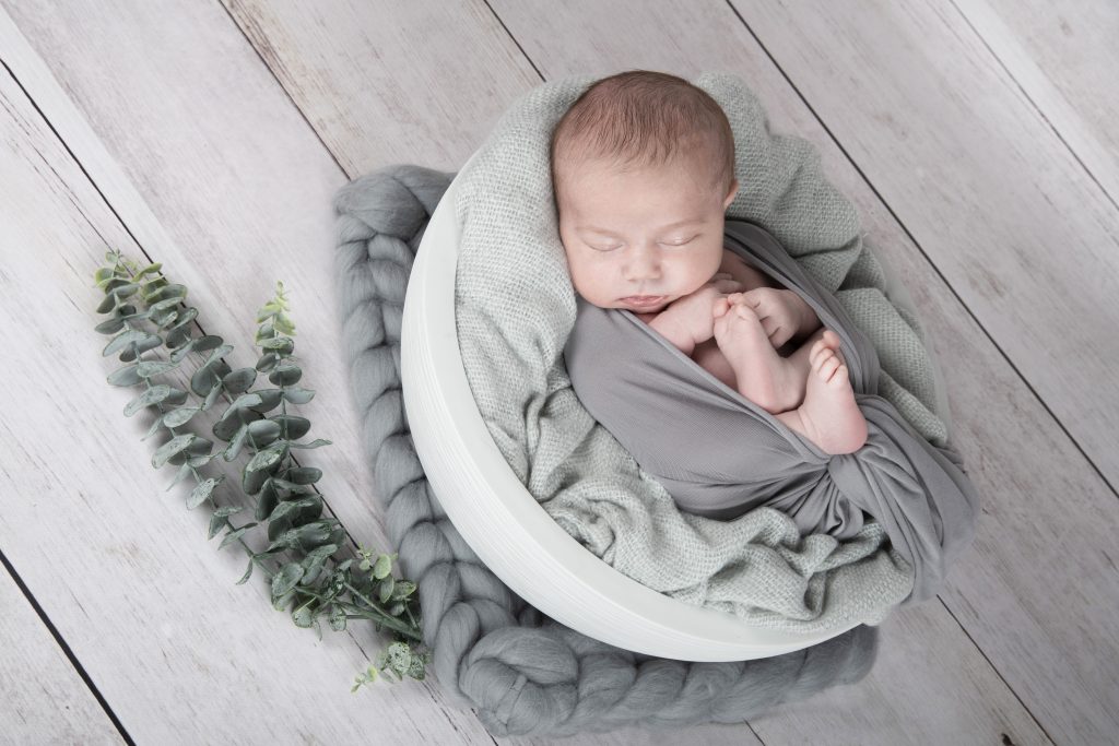 Photographie profesionnelle nouveau né bébé naissance Lyon