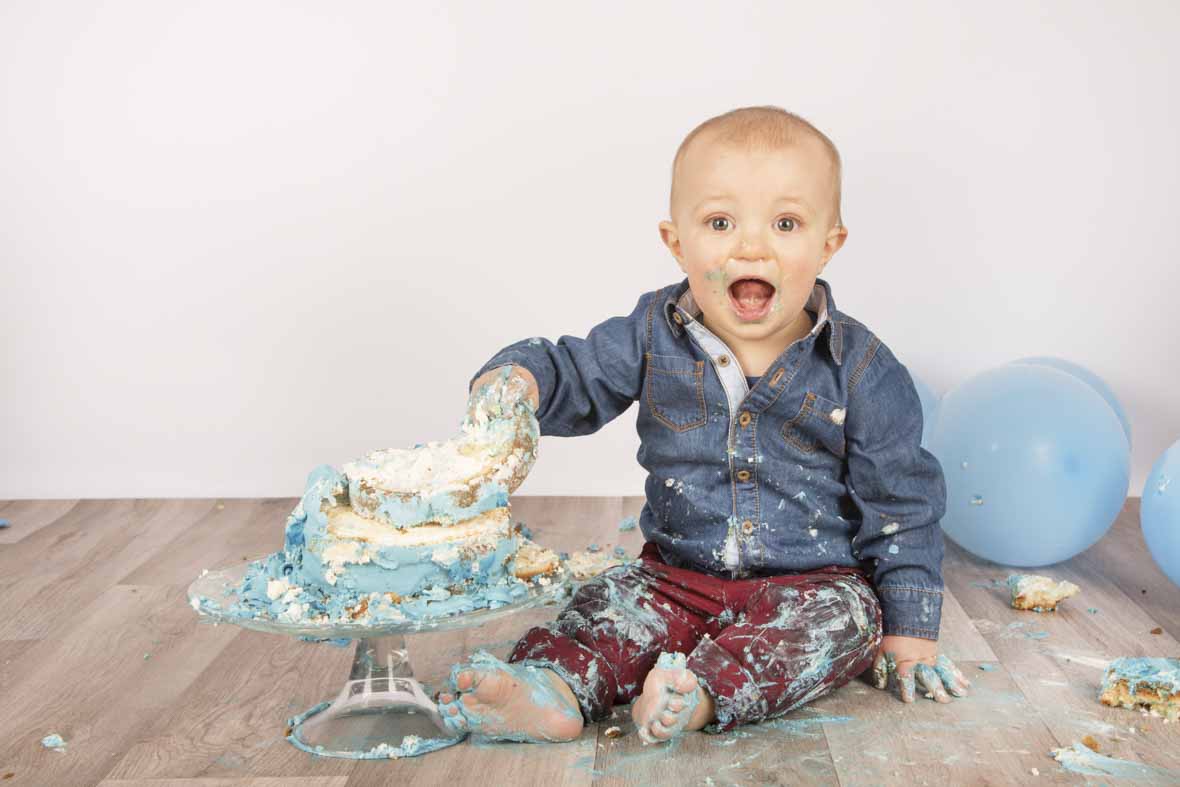 photographe smash the cake 1 an gâteau